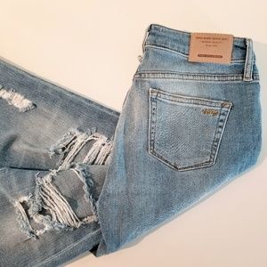 Zara 1975 Boyfriend Distressed Light Wash Jeans